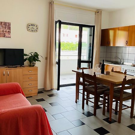 Casa Vacanza Demetra มารีนา ดิ ฟุสกัลโด ภายนอก รูปภาพ