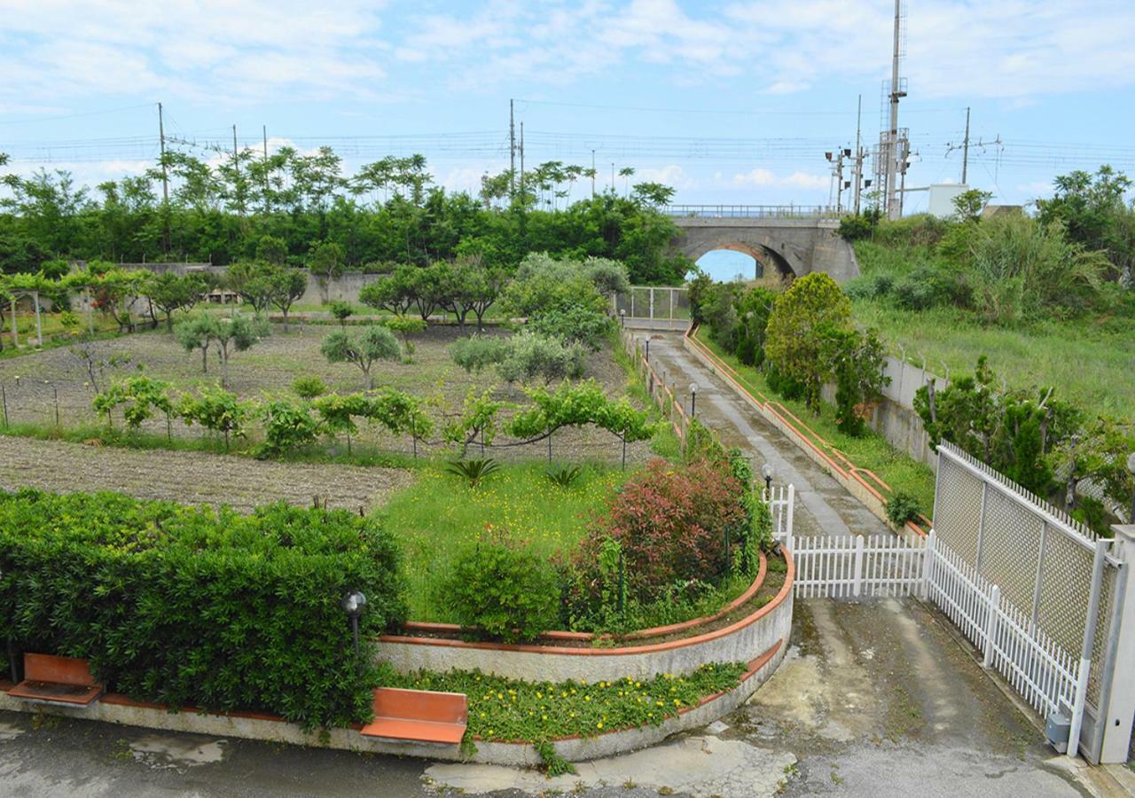 Casa Vacanza Demetra มารีนา ดิ ฟุสกัลโด ภายนอก รูปภาพ